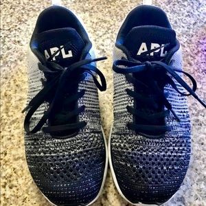 APL shoes